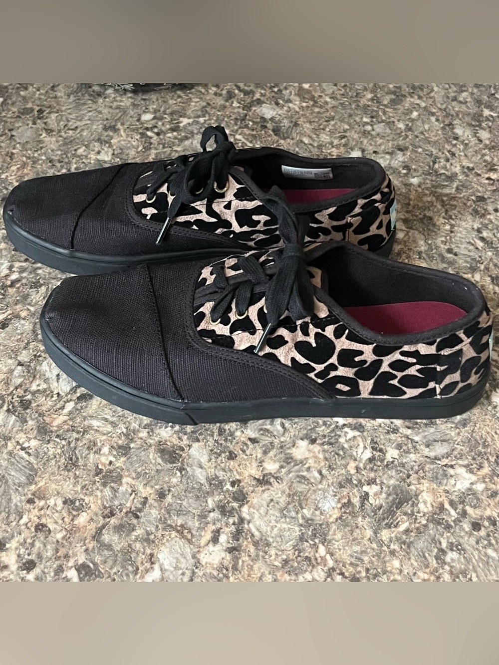 Toms Cordones Sneakers Black /  Leopard Print Women’s Size 8.5